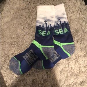 Seahawk socks!💚💙